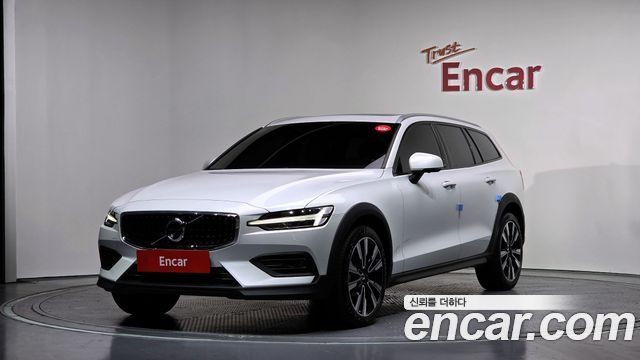 Volvo V60 2022