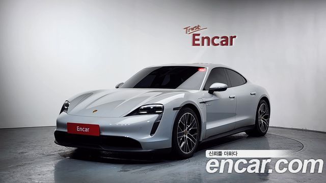 Porsche Taycan 2022