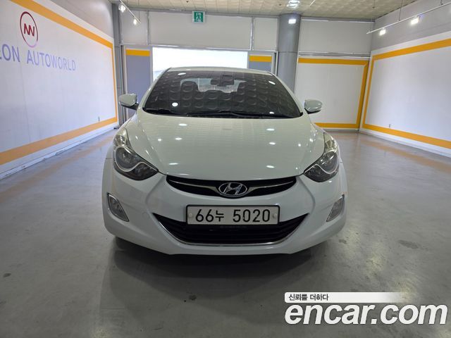 Hyundai AVANTE 2011