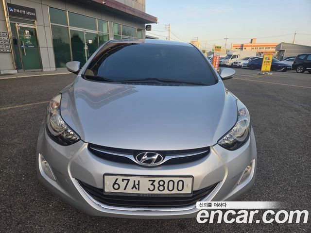 Hyundai AVANTE 2012