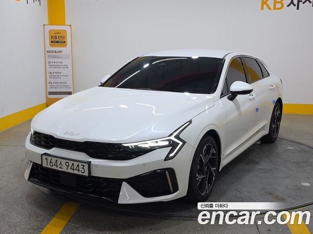 Kia K5 2025