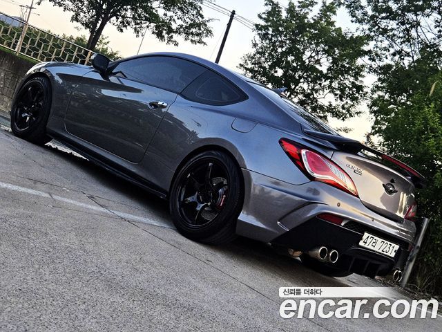 Hyundai Genesis 2009
