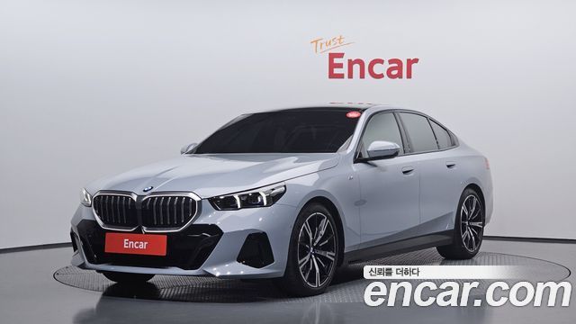 BMW 5-Series 2025