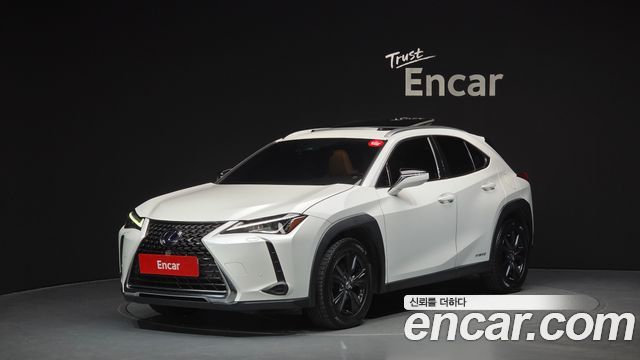Lexus UX 2021