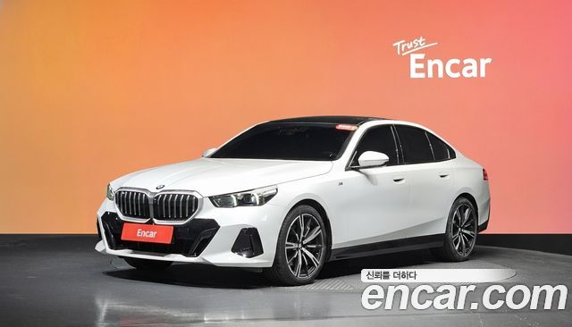 BMW 5-Series 2025