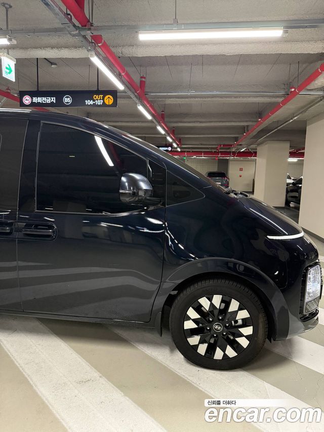 Hyundai Staria 2024