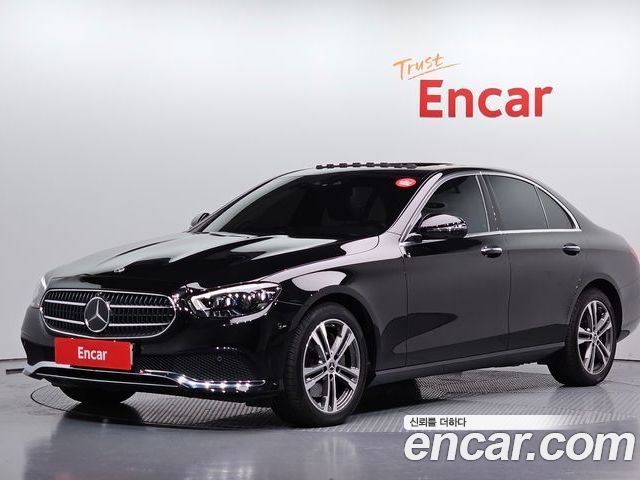 Mercedes-Benz E-Class 2022