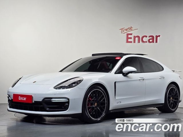 Porsche Panamera 2019