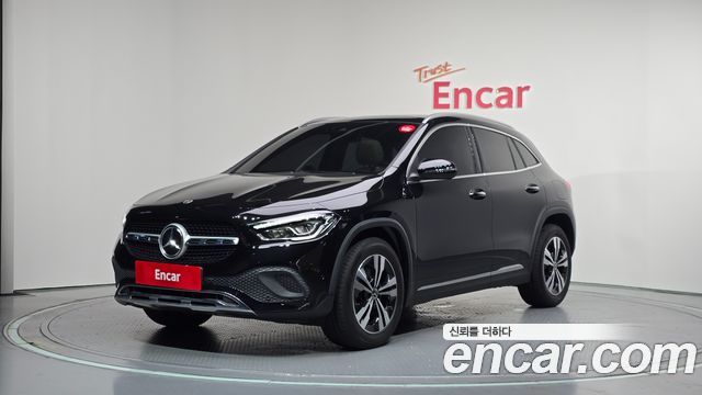 Mercedes-Benz GLA-Class 2021