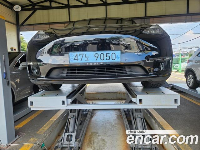 Tesla Model Y 2021