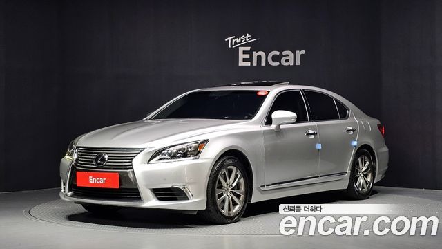 Lexus LS 2016
