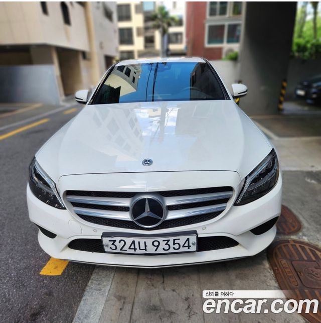 Mercedes-Benz C-Class 2020