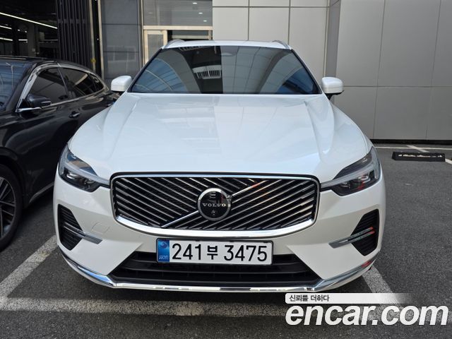 Volvo XC60 2025