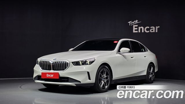 BMW 5-Series 2023