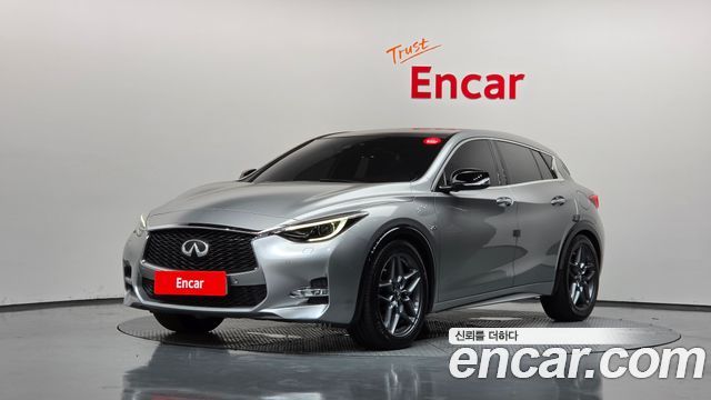 Infiniti Q30 2017