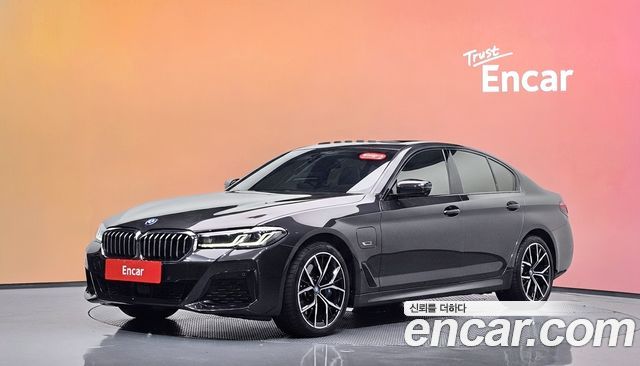 BMW 5-Series 2023