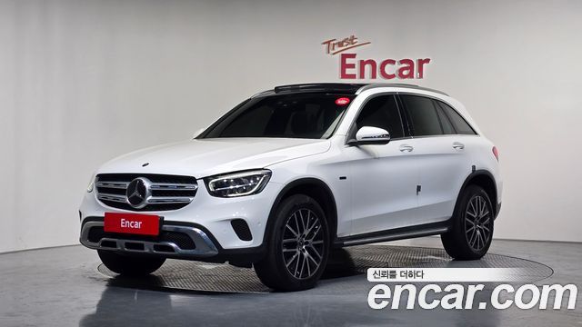 Mercedes-Benz GLC-Class 2021