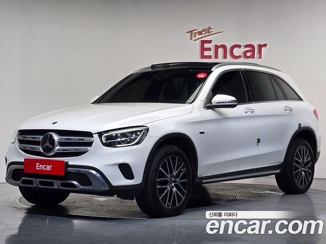 Mercedes-Benz GLC-Class 2021