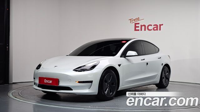 Tesla Model 3 2022