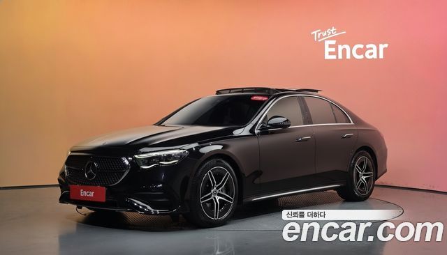 Mercedes-Benz E-Class 2024