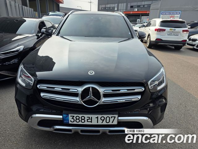 Mercedes-Benz GLC-Class 2021