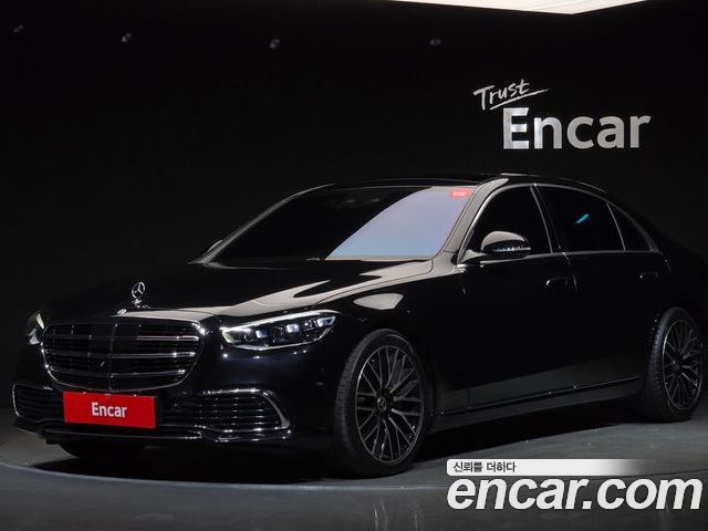 Mercedes-Benz S-Class 2025