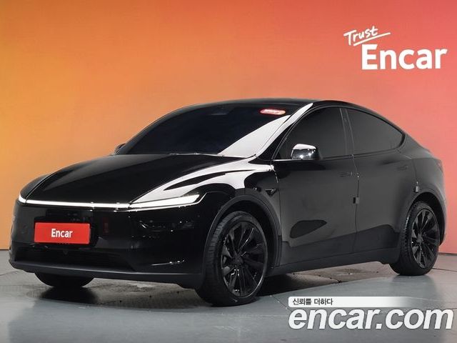 Tesla Model Y 2025