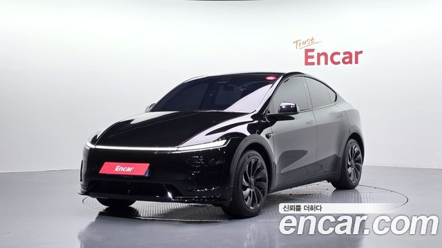 Tesla Model Y 2025