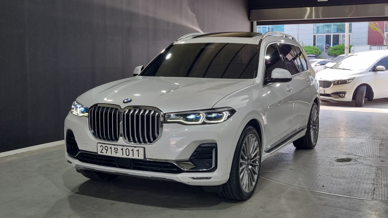 BMW X7 2021