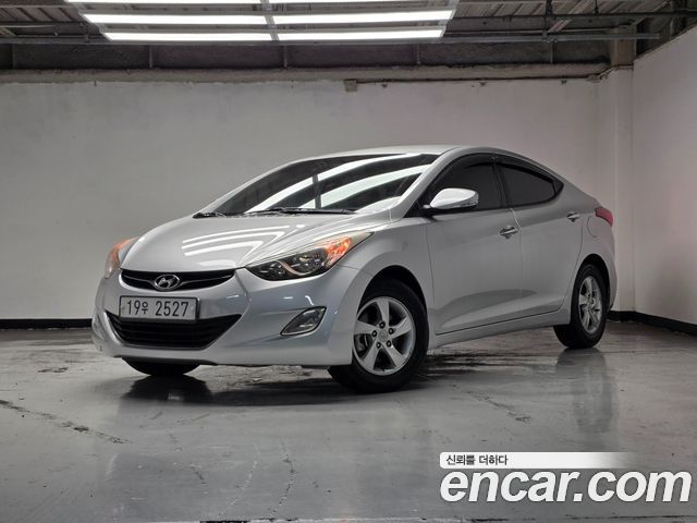 Hyundai AVANTE 2013