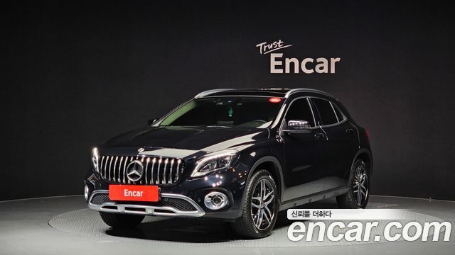 Mercedes-Benz GLA-Class 2019