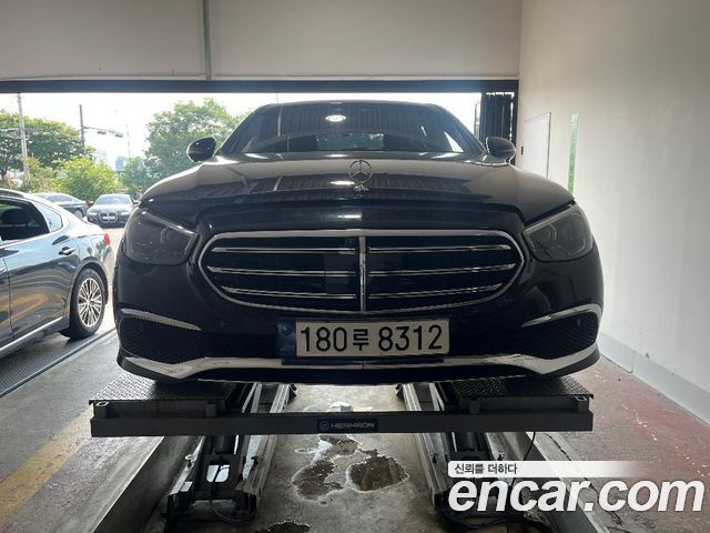 Mercedes-Benz E-Class 2023
