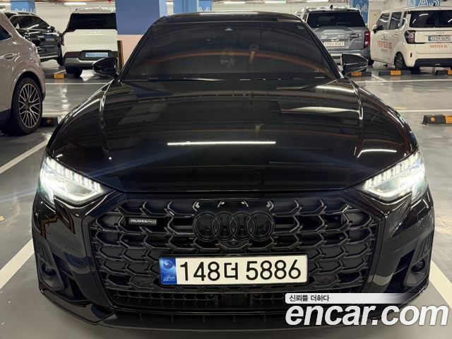 Audi A8 2022