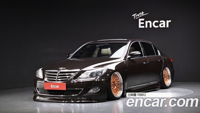 Hyundai Genesis 2012