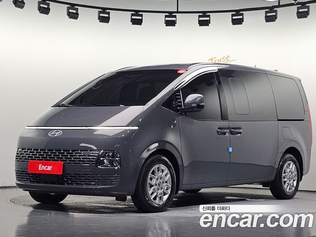 Hyundai Staria 2025