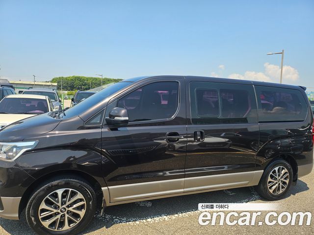 Hyundai Starex 2018