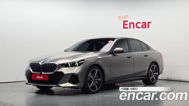 BMW 5-Series 2025