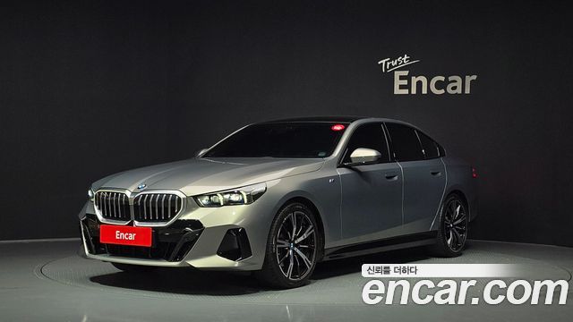 BMW 5-Series 2025