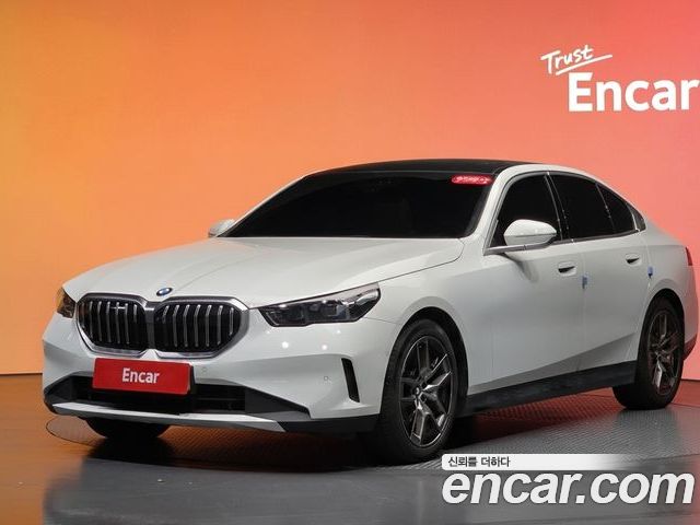 BMW 5-Series 2024