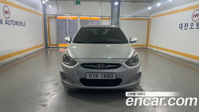 Hyundai Accent 2012