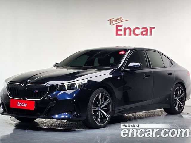 BMW 5-Series 2024