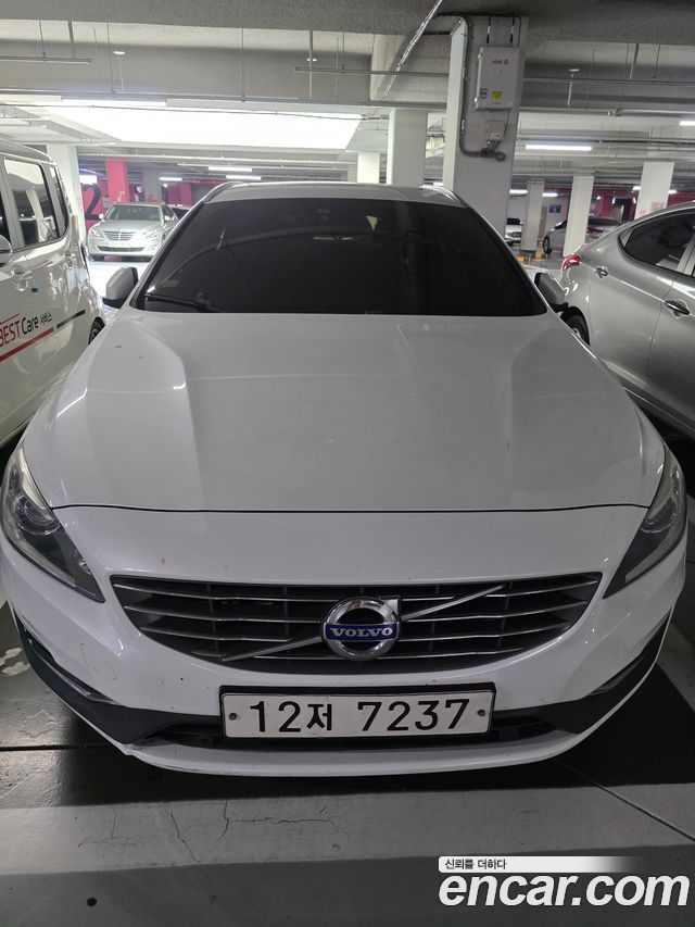Volvo V60 2017