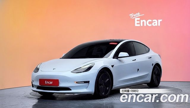 Tesla Model 3 2022