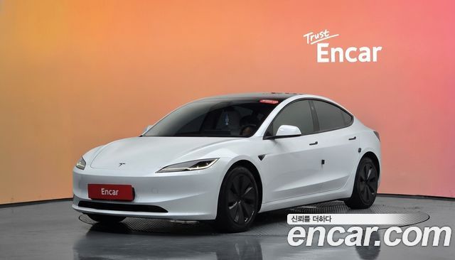 Tesla Model 3 2024