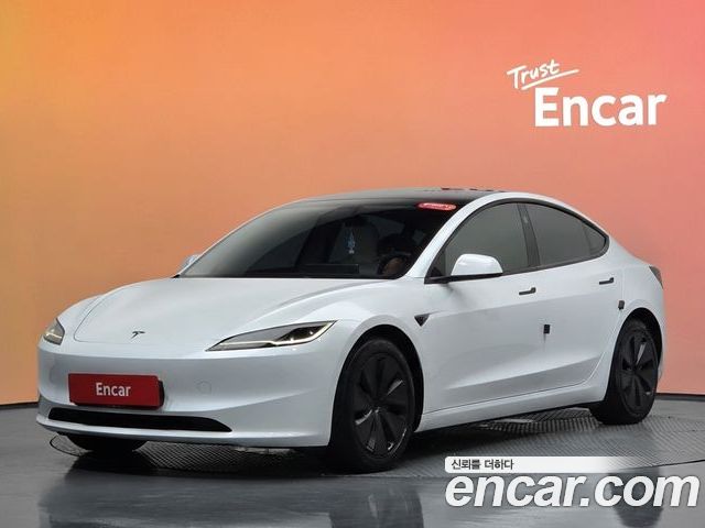 Tesla Model 3 2024