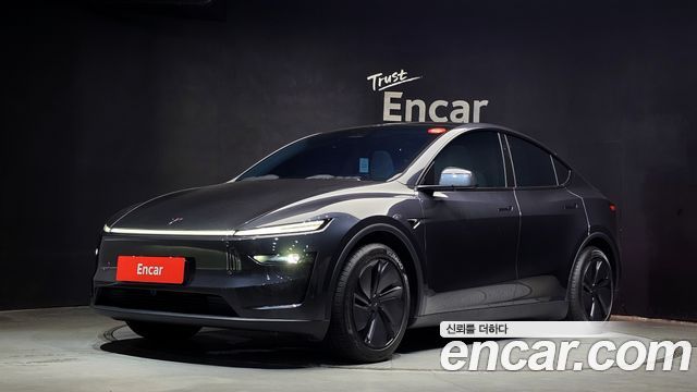 Tesla Model Y 2025
