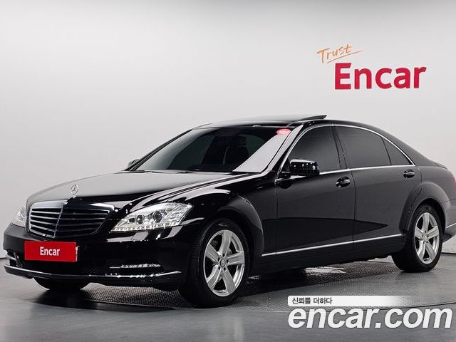 Mercedes-Benz S-Class 2011