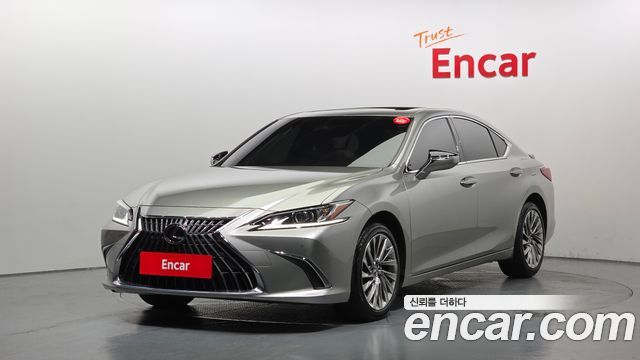 Lexus ES 2023