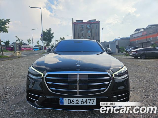 Mercedes-Benz S-Class 2024
