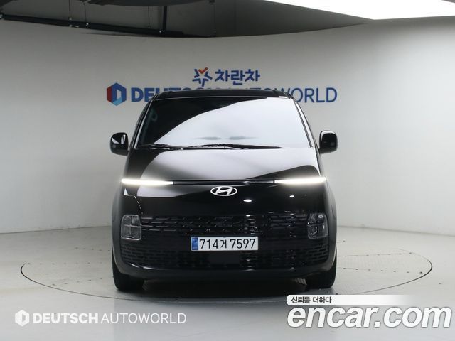 Hyundai Staria 2025